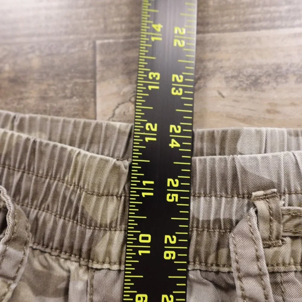 American Eagle Outfitters Women’s Size Medium Camo Cargo Jogger Pants 26" Inseam - Picture 5 of 10